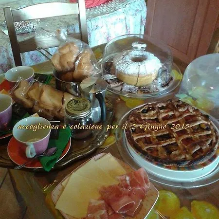 Al Casale Di Sandro E Marina Bed & Breakfast Viterbo